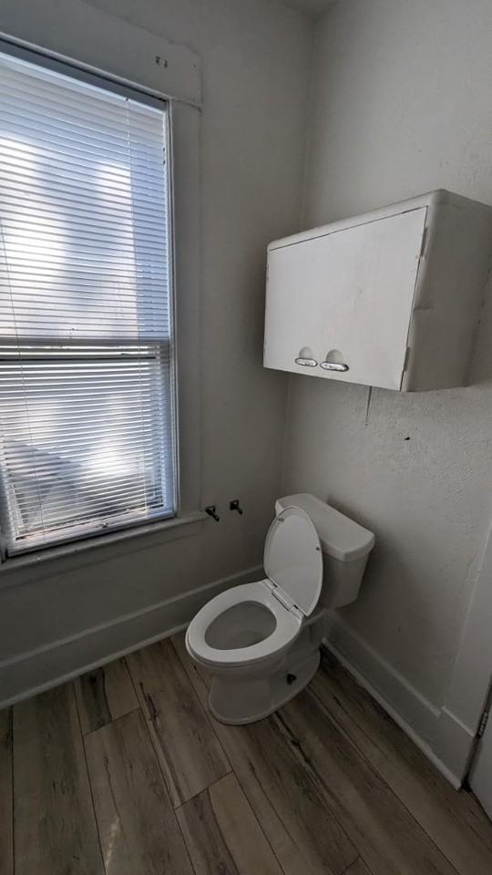 838 East 3rd Street - Photo 5 of 10