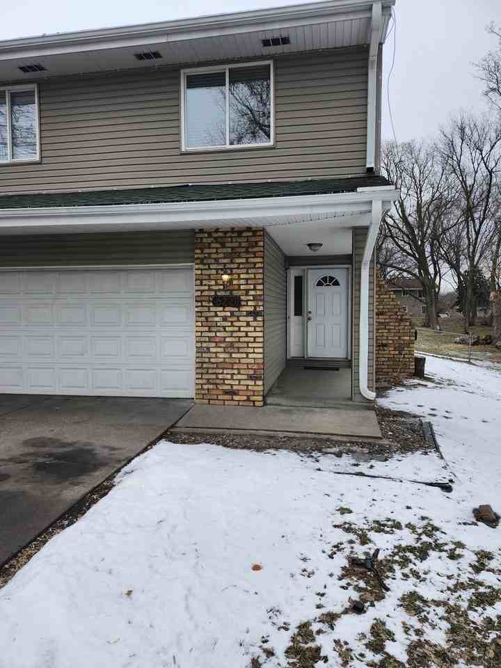 6221 Boone Ave N #1 - Photo 2 of 23