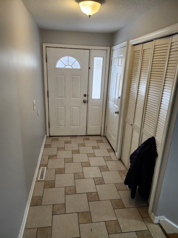 6221 Boone Ave N #1 - Photo 3 of 23