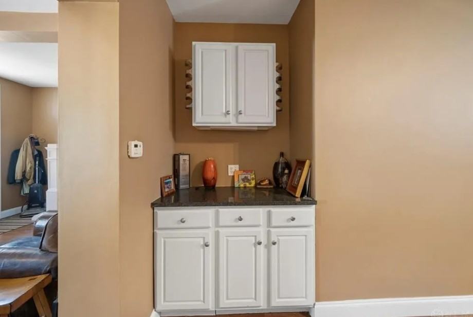 3150 Linwood Ave #1 - Photo 5 of 8