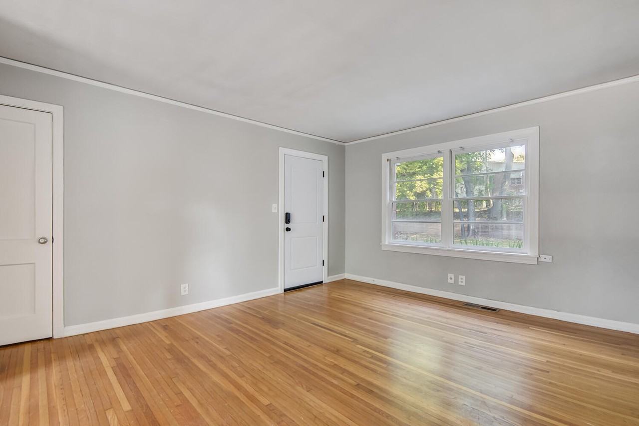 1314 S Jackson Ave #3 - Photo 3 of 16