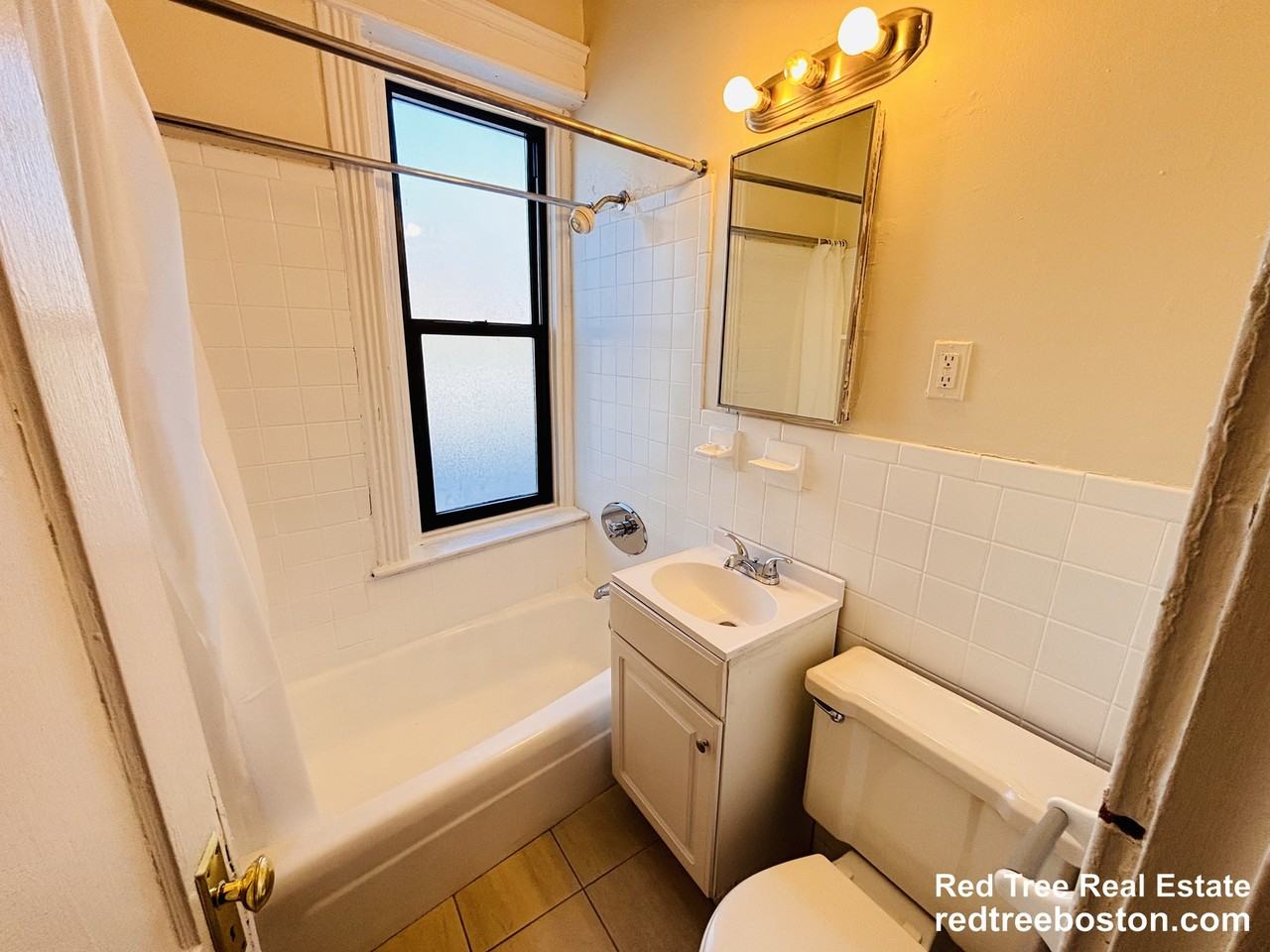 1148 Commonwealth Ave #12 - Photo 6 of 12
