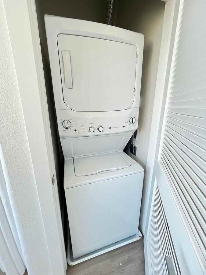 411 29th Street - Photo 5 of 49