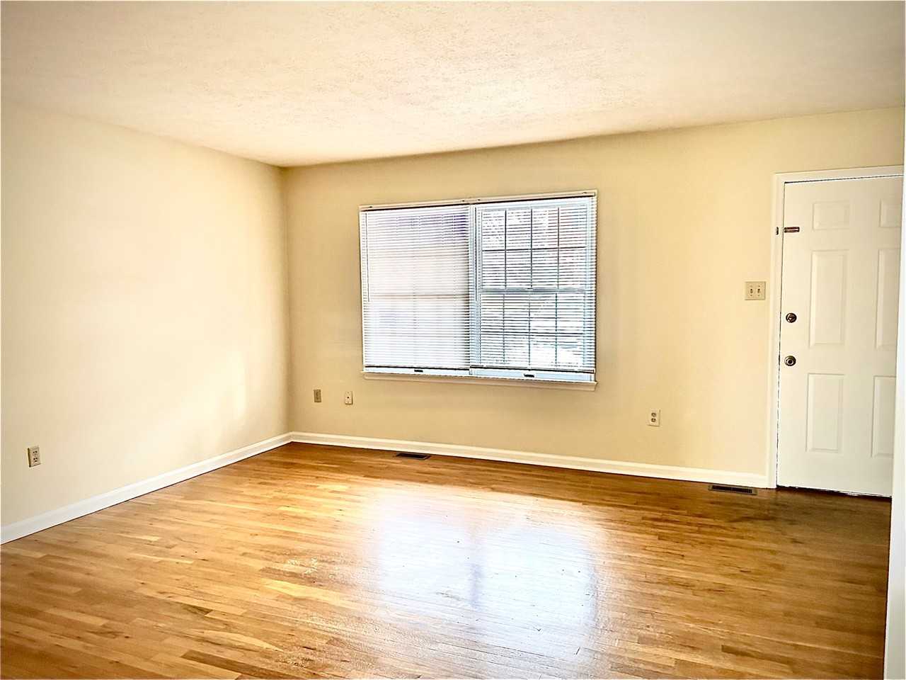 402 Tudor Dr #402 - Photo 3 of 12
