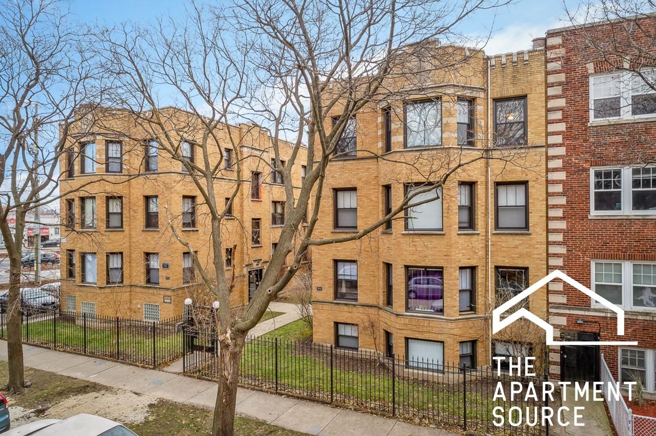 5943 N Paulina St #3 - Photo 6 of 6