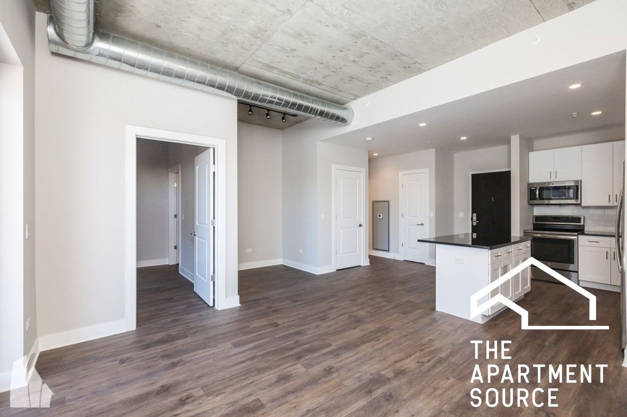 3833 N Broadway St #305 - Photo 3 of 24