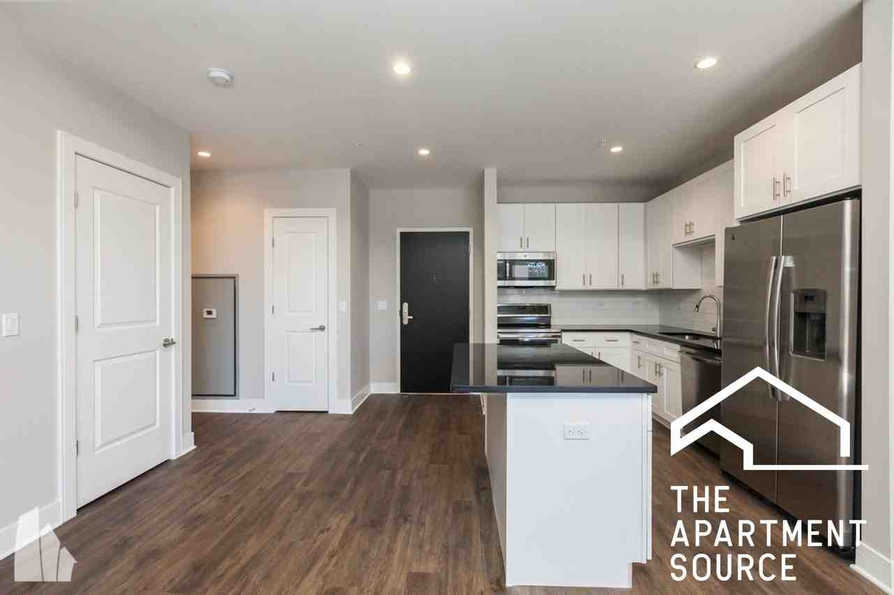 3833 N Broadway St #305 - Photo 4 of 24