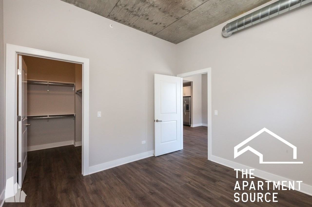 3833 N Broadway St #305 - Photo 7 of 24