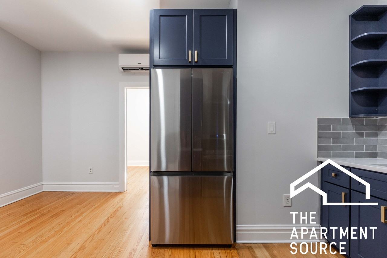 533 W Wrightwood Ave #2R - Photo 4 of 19