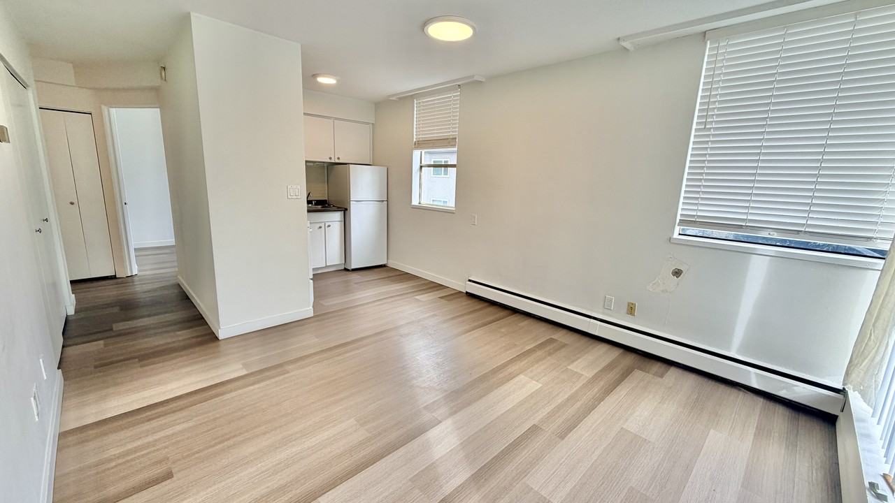 Kitsilano - Photo 2 of 32