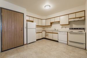featured image of 913 Acewood Blvd-111 #111