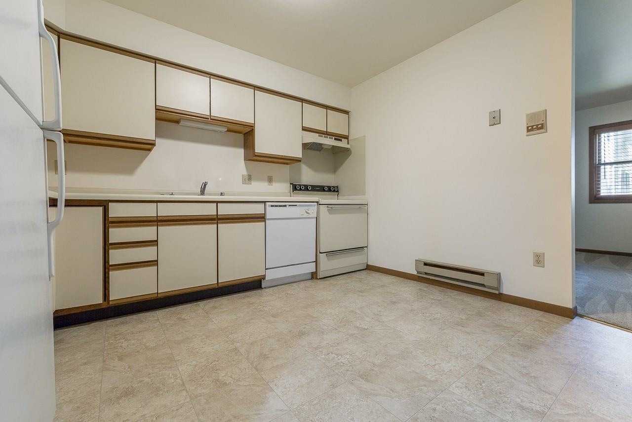 913 Acewood Blvd-111 #111 - Photo 2 of 19