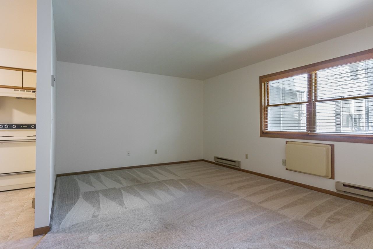 913 Acewood Blvd-111 #111 - Photo 4 of 19