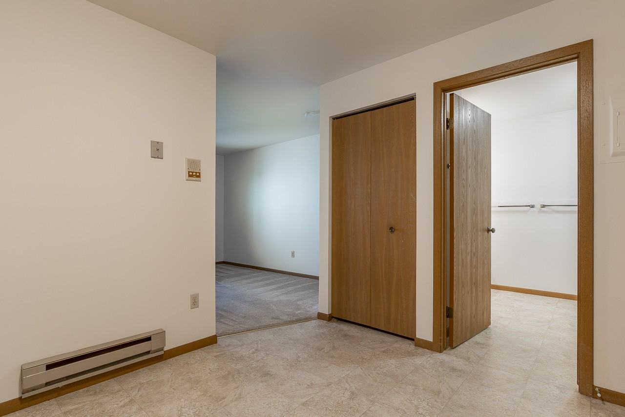 913 Acewood Blvd-111 #111 - Photo 5 of 19