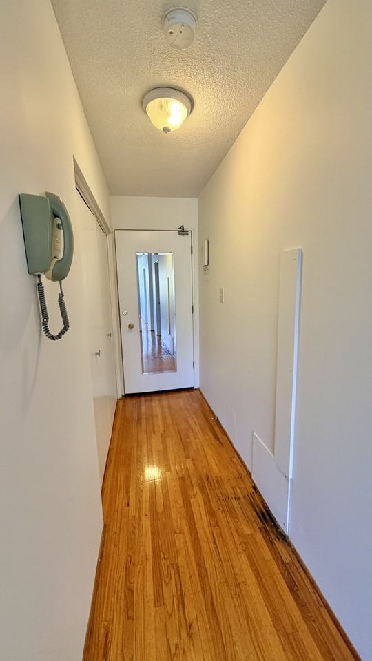 Kitsilano Low rise Apartment - Photo 7 of 20