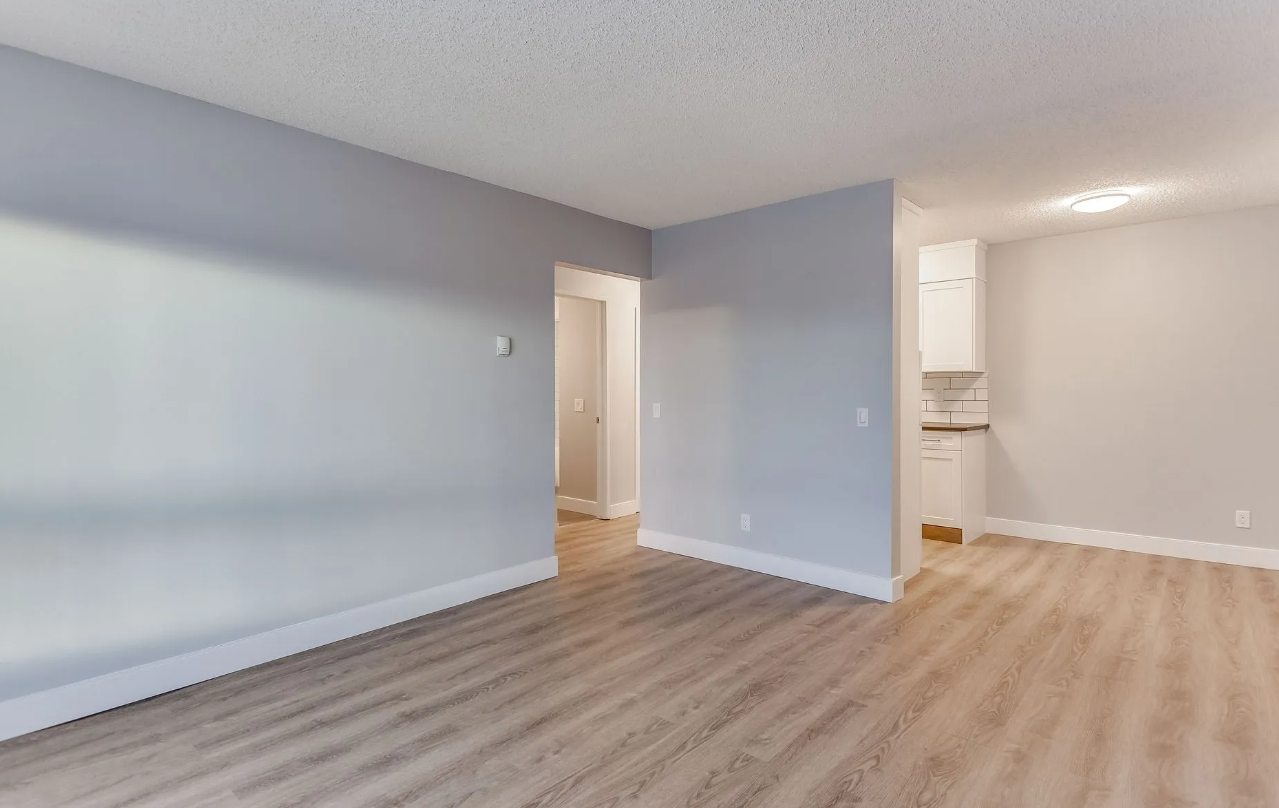 Elliston Place Apartments - Photo 6 of 12