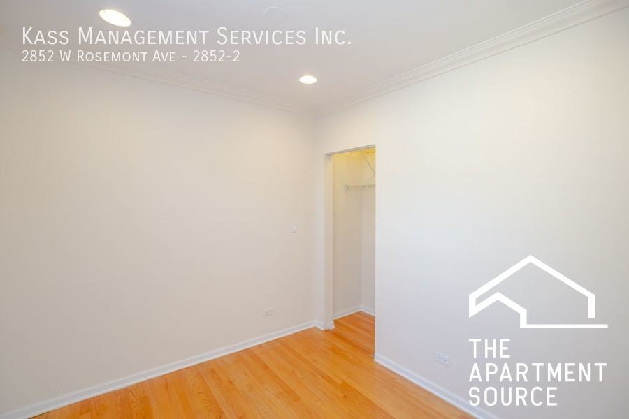 2852 W Rosemont Ave #2 - Photo 5 of 12