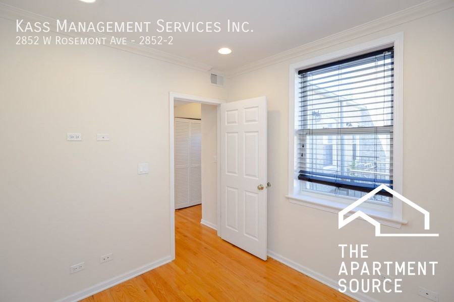 2852 W Rosemont Ave #2 - Photo 6 of 12