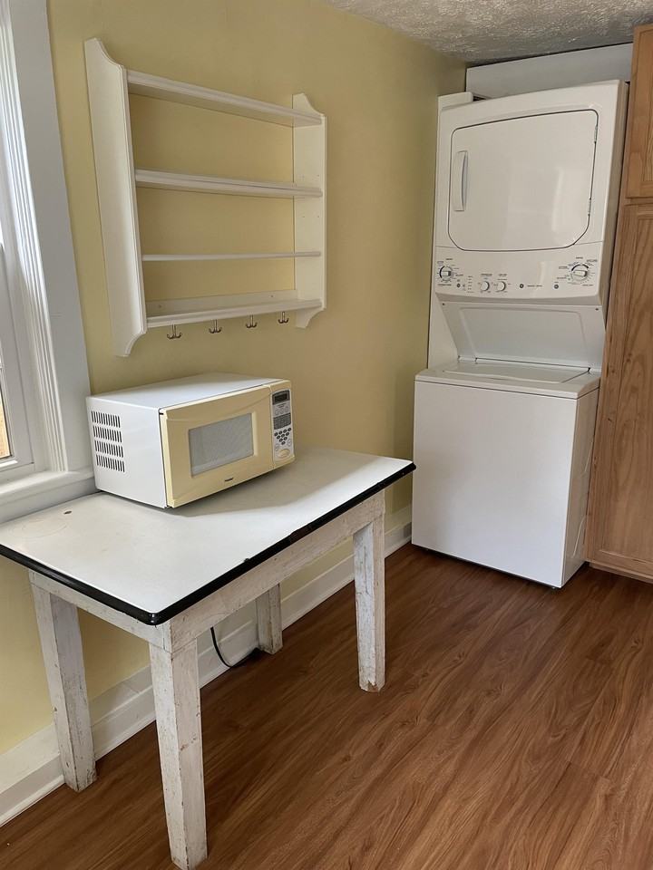 1 Valley Cir #B - Photo 4 of 10