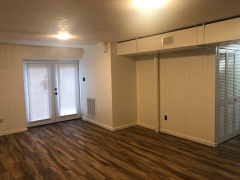 100 Morningside Dr #1 - Photo 5 of 20