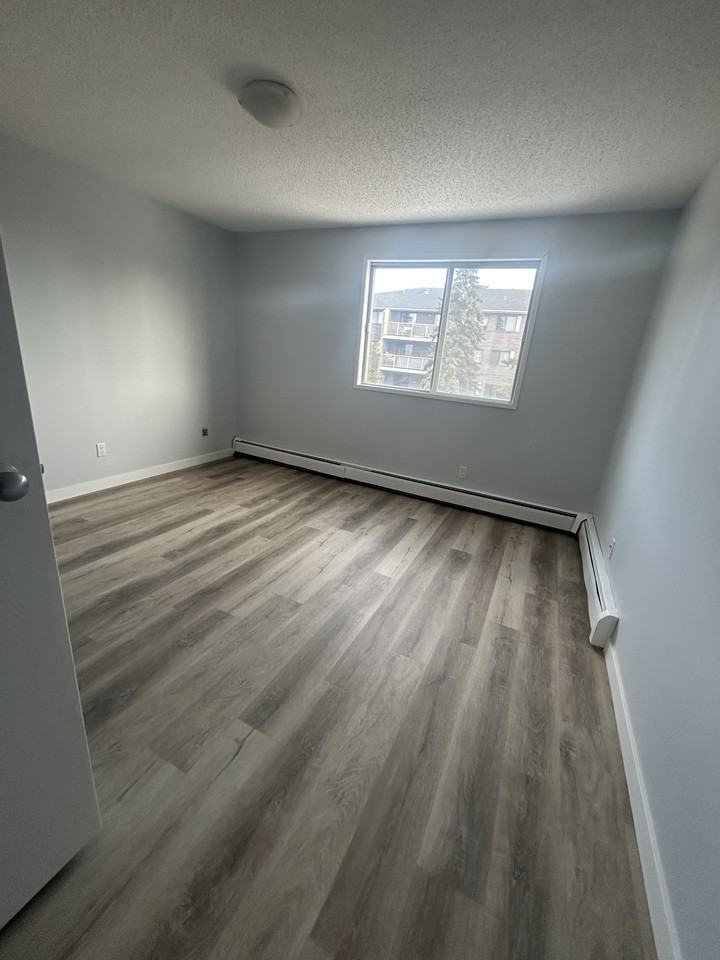 Cedarstone Manor - Photo 5 of 6