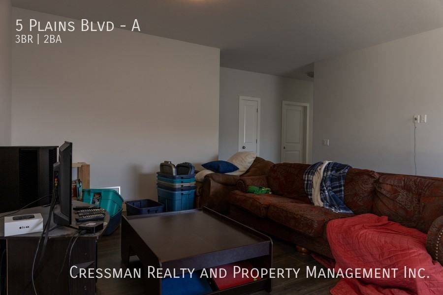 5 Plains Blvd - Photo 4 of 12