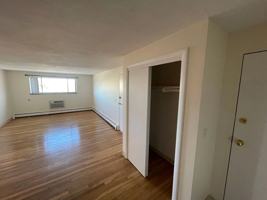 featured image of 8 Riverside St #3