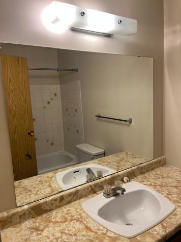 40 Cardinal Ave - Photo 7 of 8