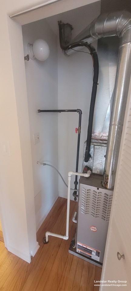 4954 N Ridgeway Ave #1 - Photo 6 of 21