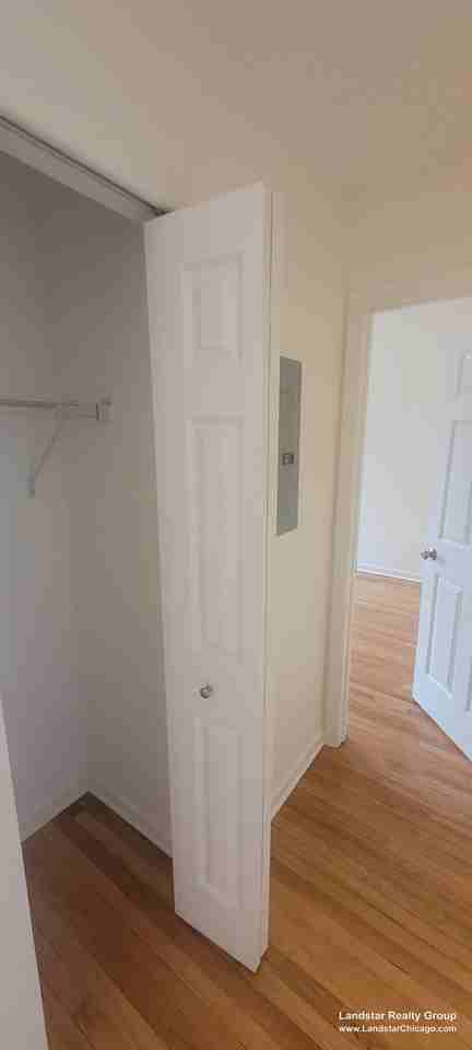 4954 N Ridgeway Ave #1 - Photo 7 of 21