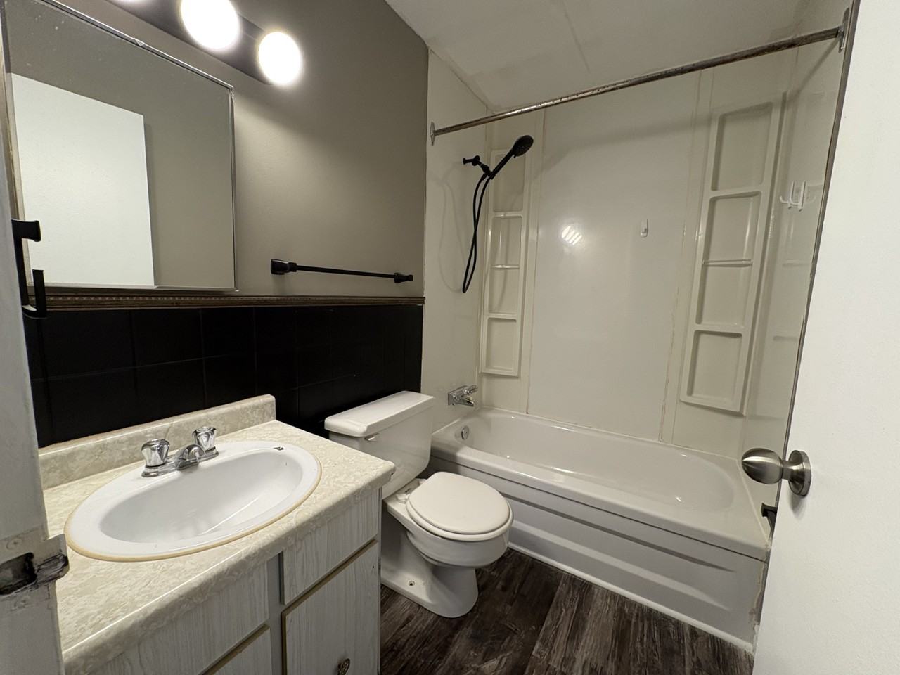 411 Ellerdale St #409 - Photo 6 of 15