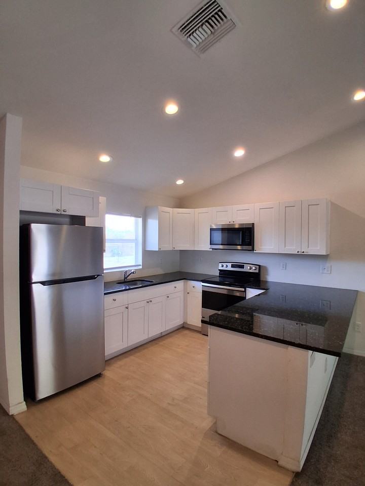 7061 Tide Cir #1 - Photo 3 of 18