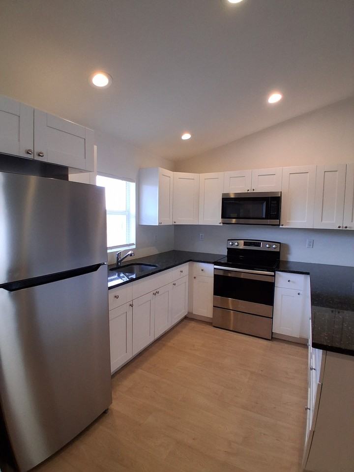 7061 Tide Cir #1 - Photo 4 of 18