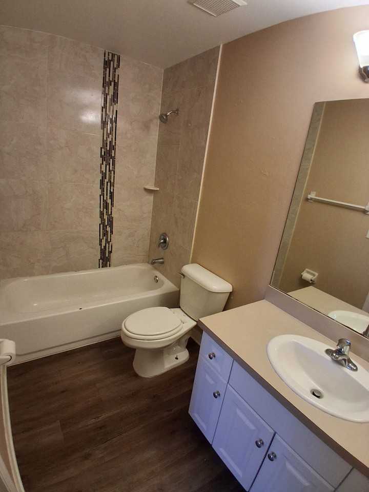 813/815 Alabama Road South - 813 #813 - Photo 5 of 10