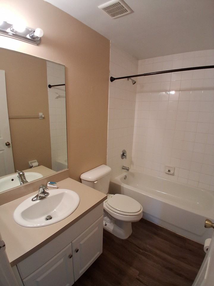 813/815 Alabama Road South - 813 #813 - Photo 7 of 10