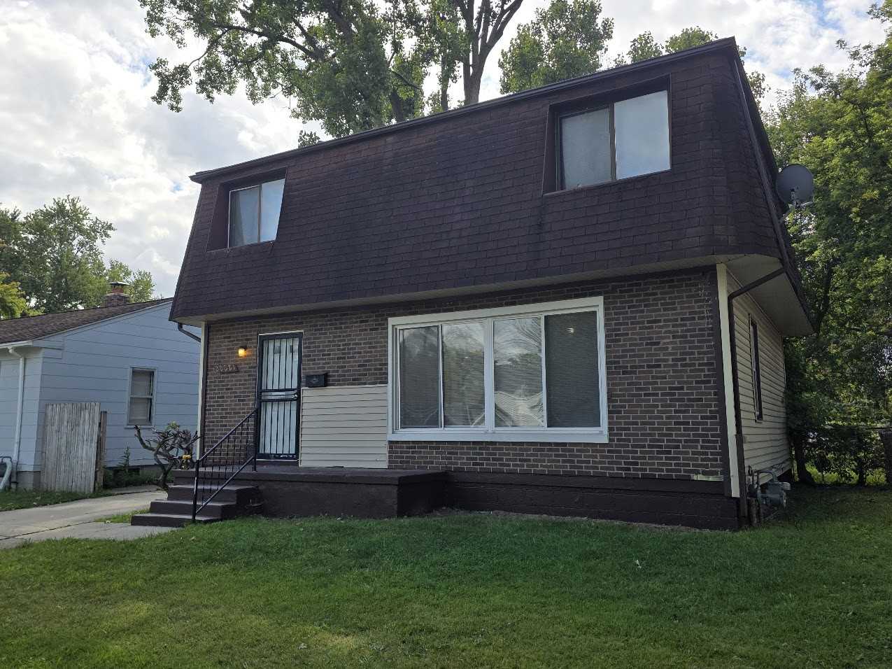 22221 Pembroke - 2 #2 - Photo 2 of 12