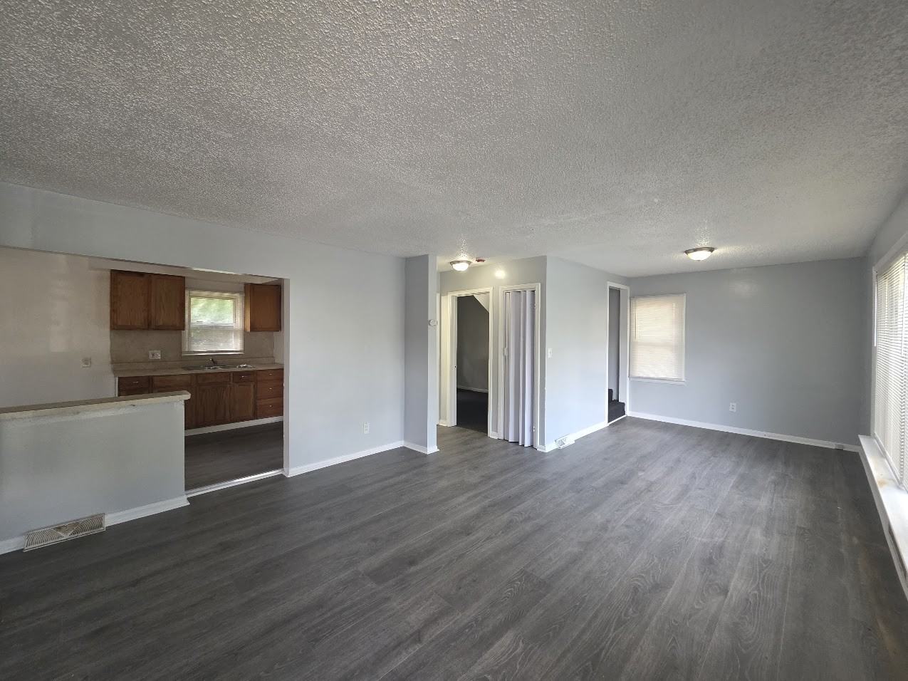 22221 Pembroke - 2 #2 - Photo 3 of 12