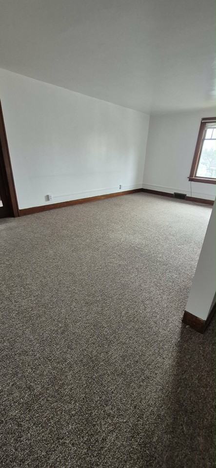 100 E Valley St #2 - Photo 4 of 10