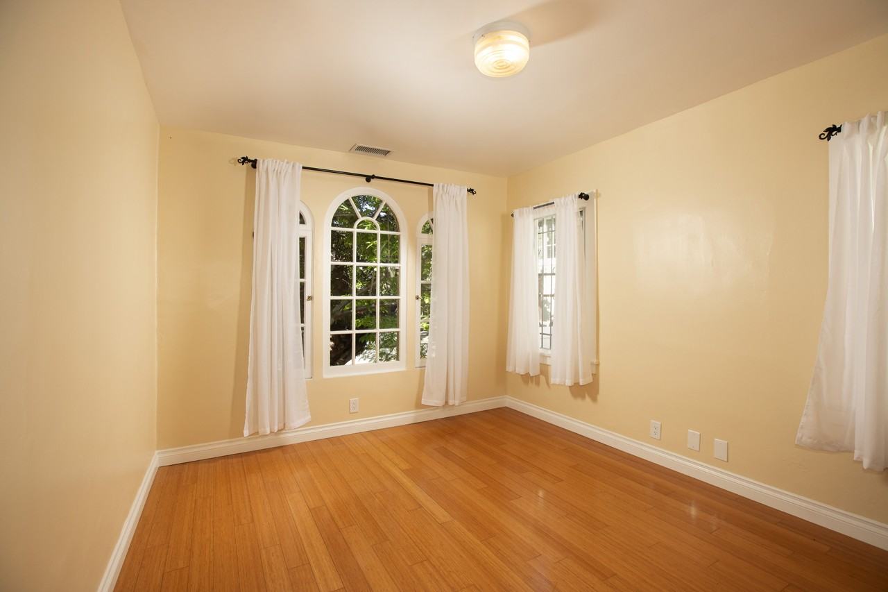 1816 Silver Lake Blvd #1818 - Photo 3 of 16