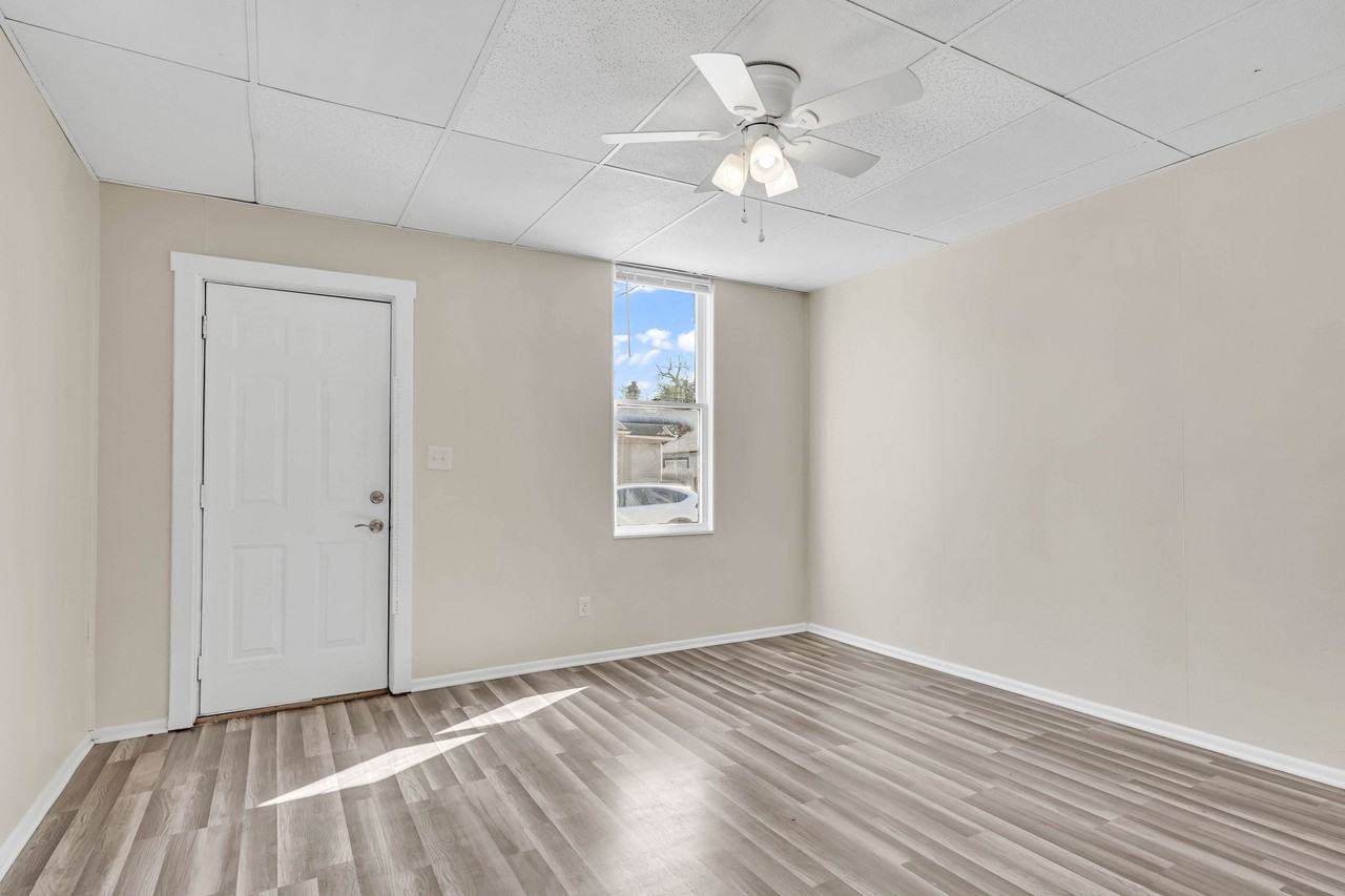 W State St #646 - Photo 3 of 10