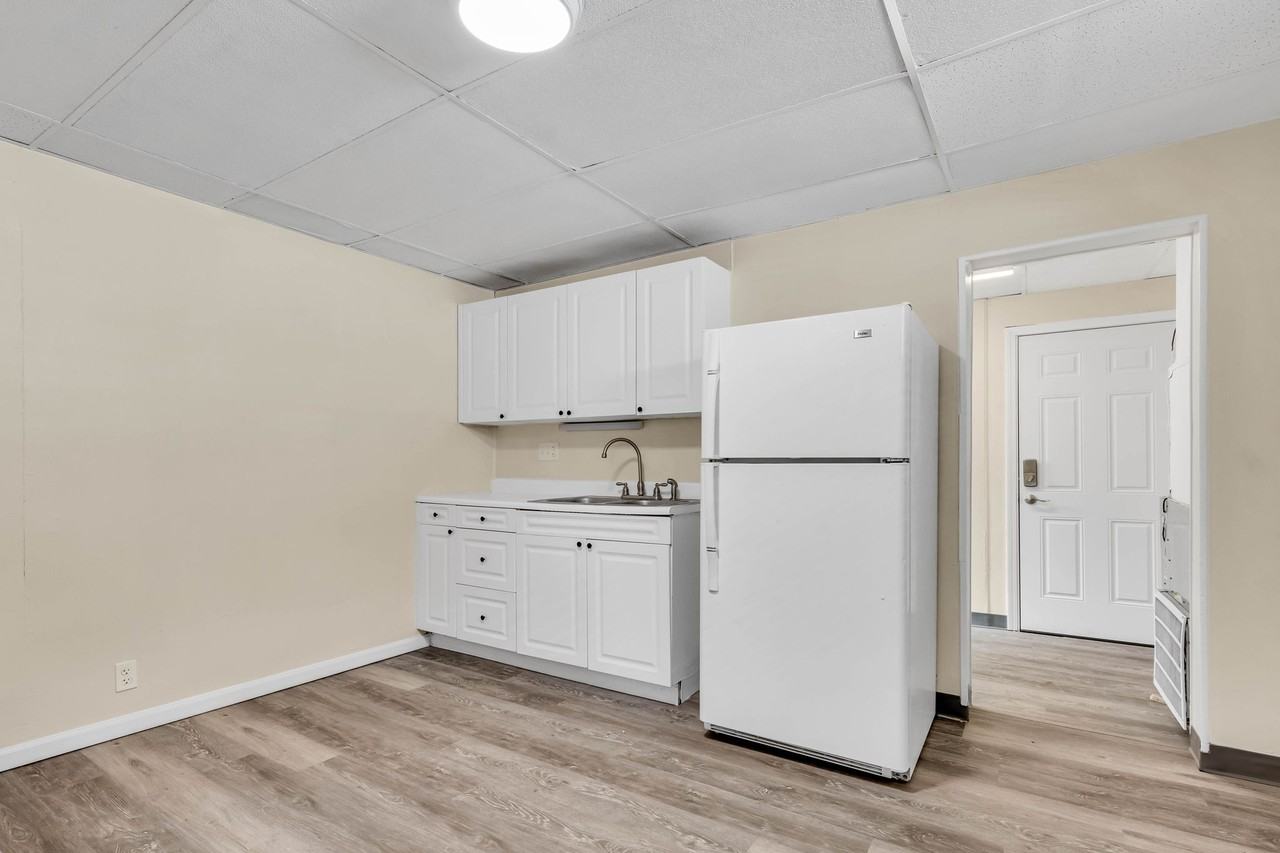 W State St #646 - Photo 7 of 10