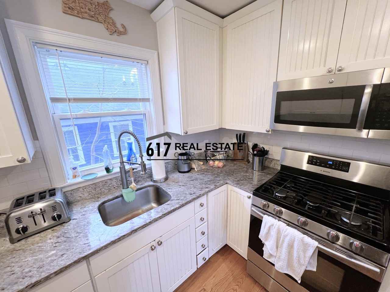183 River St #2 - Photo 5 of 44