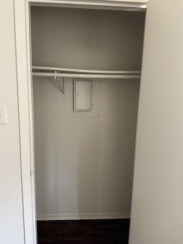 401 Boyett St #C - Photo 5 of 19