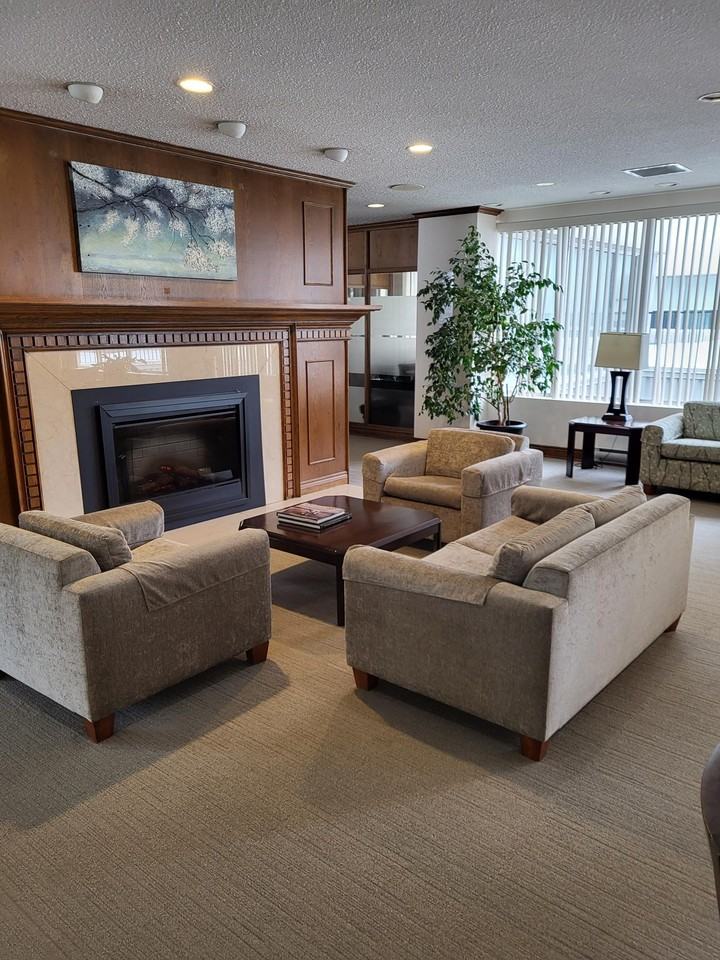 530 Laurier Avenue West - Photo 5 of 27