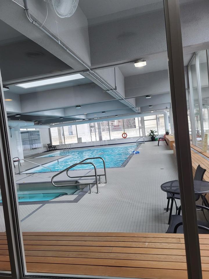 530 Laurier Avenue West - Photo 6 of 27