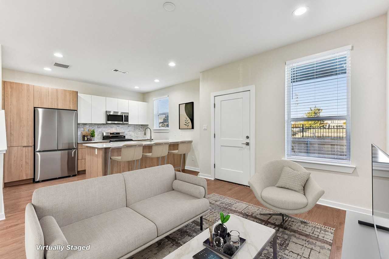 Lone Oak Homes - Photo 4 of 36