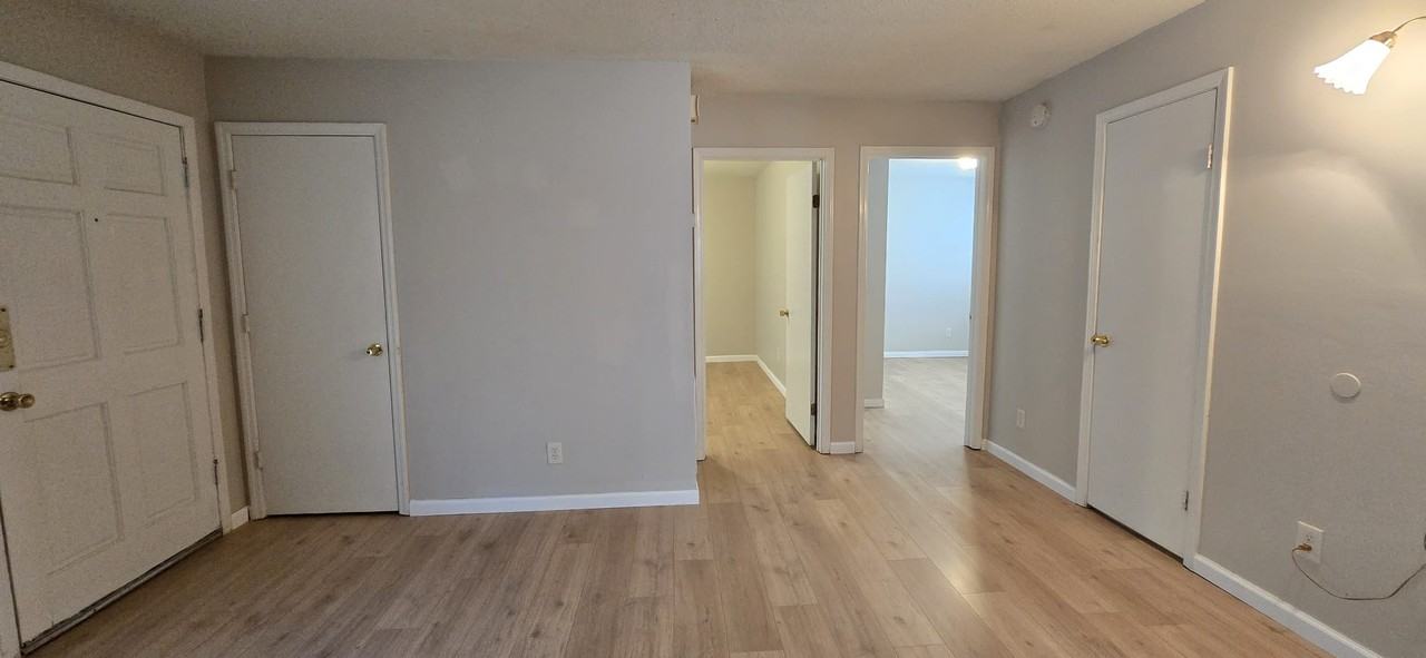 2719 Clayton Dr Nw #B - Photo 3 of 18