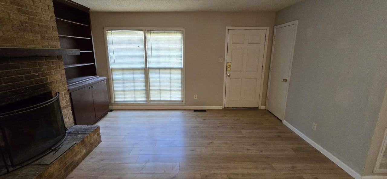 2719 Clayton Dr Nw #B - Photo 4 of 18