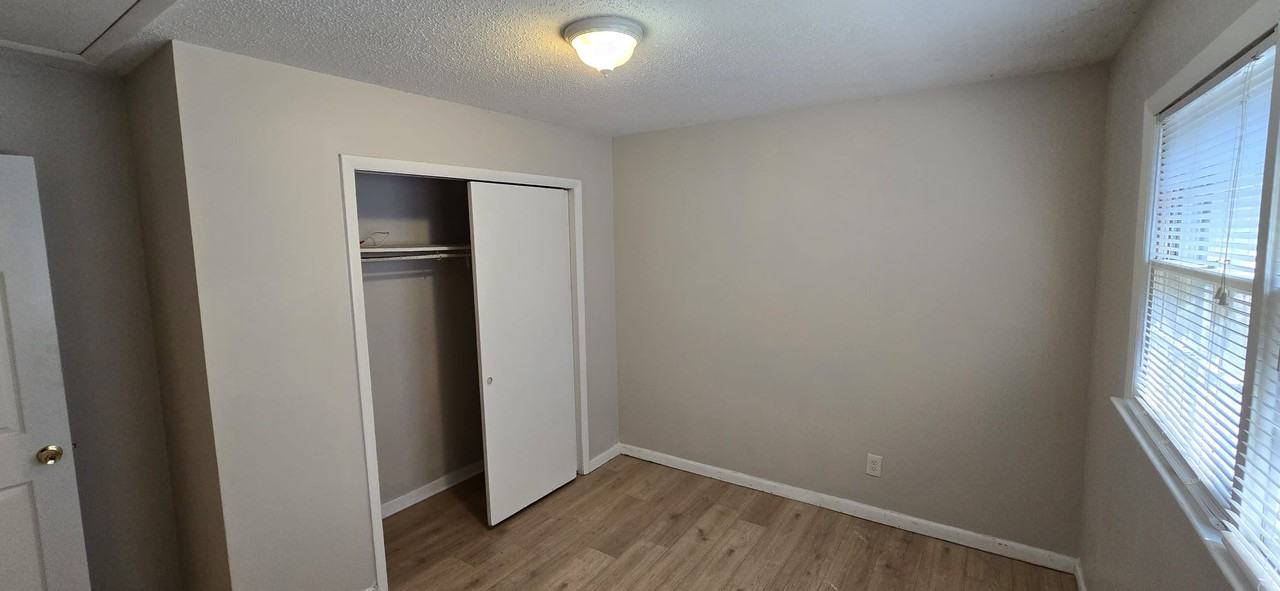 2719 Clayton Dr Nw #B - Photo 7 of 18