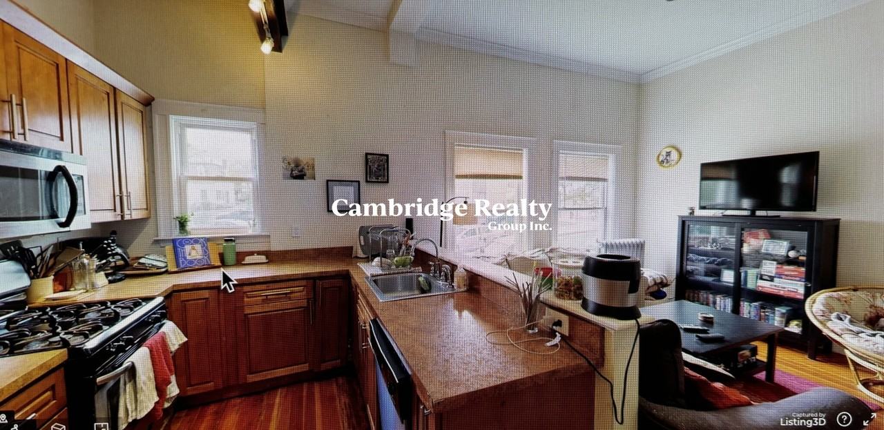 358 Broadway #2T - Photo 4 of 17